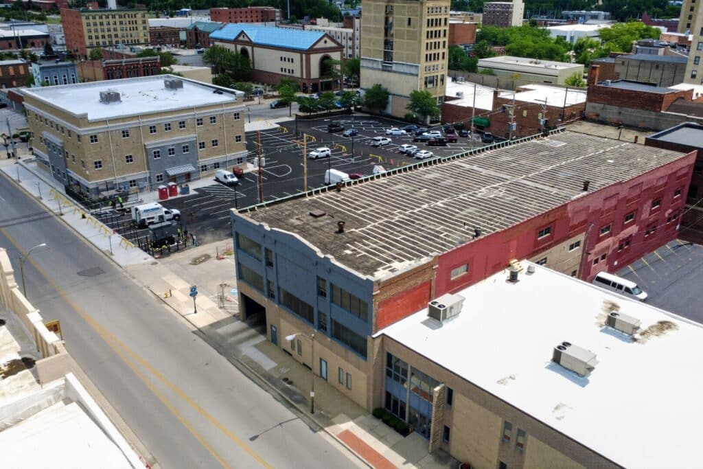 01_125_West_North_Street-Exterior-ized