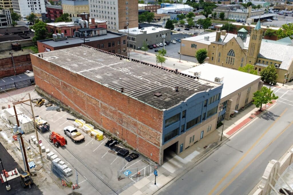 02_125_West_North_Street-Exterior-ized